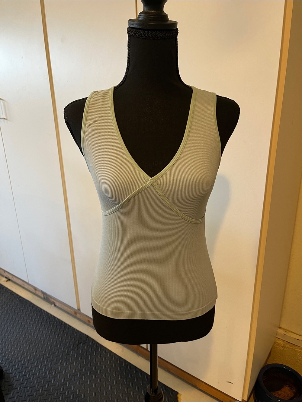Ribbed V-Neck Sleeveless Tank Top - Light Sage